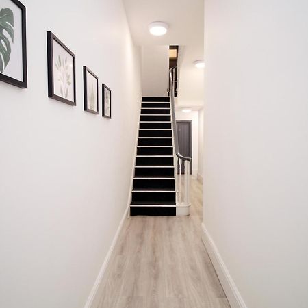 Fully Equipped Kitchen, Parking, City Centre Swansea Dış mekan fotoğraf