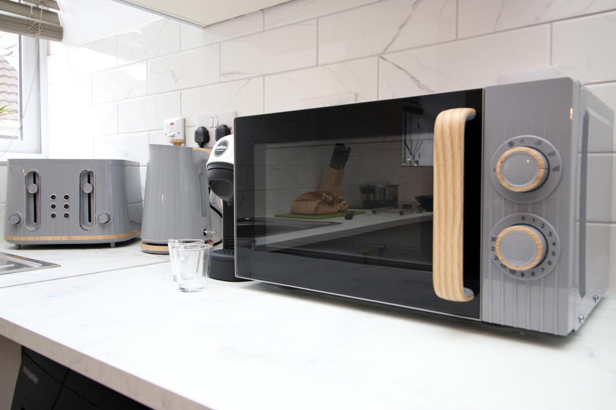 Fully Equipped Kitchen, Parking, City Centre Swansea Dış mekan fotoğraf