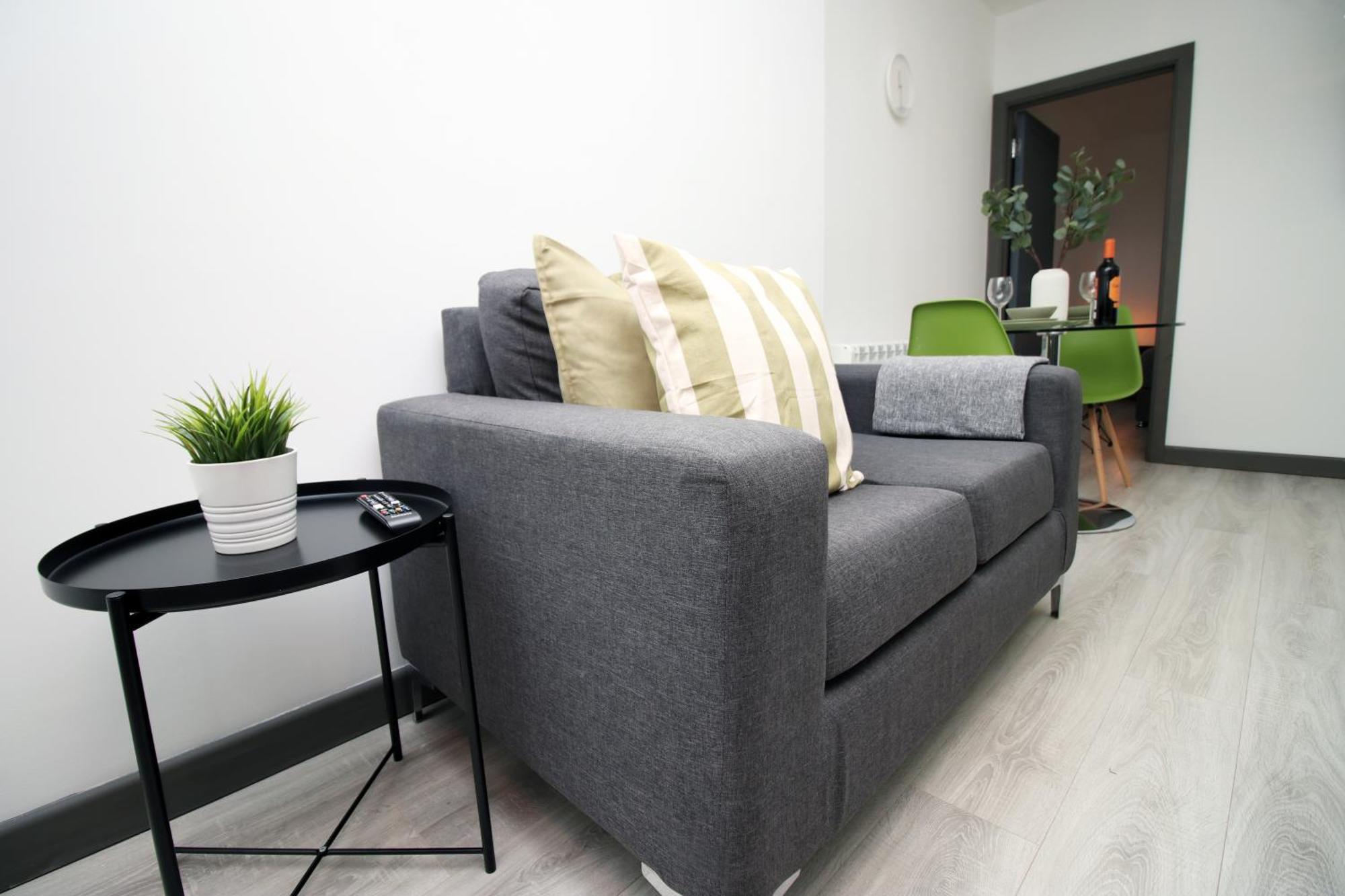 Fully Equipped Kitchen, Parking, City Centre Swansea Dış mekan fotoğraf