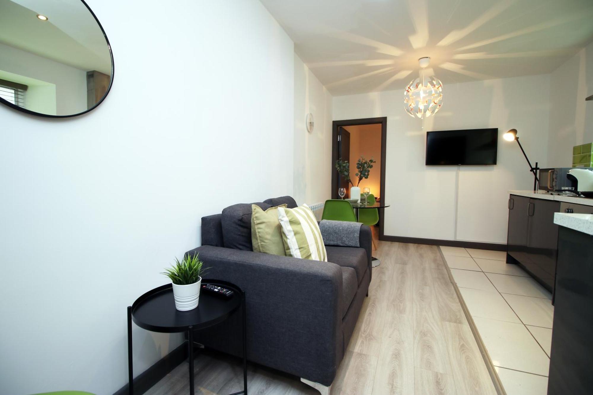 Fully Equipped Kitchen, Parking, City Centre Swansea Dış mekan fotoğraf