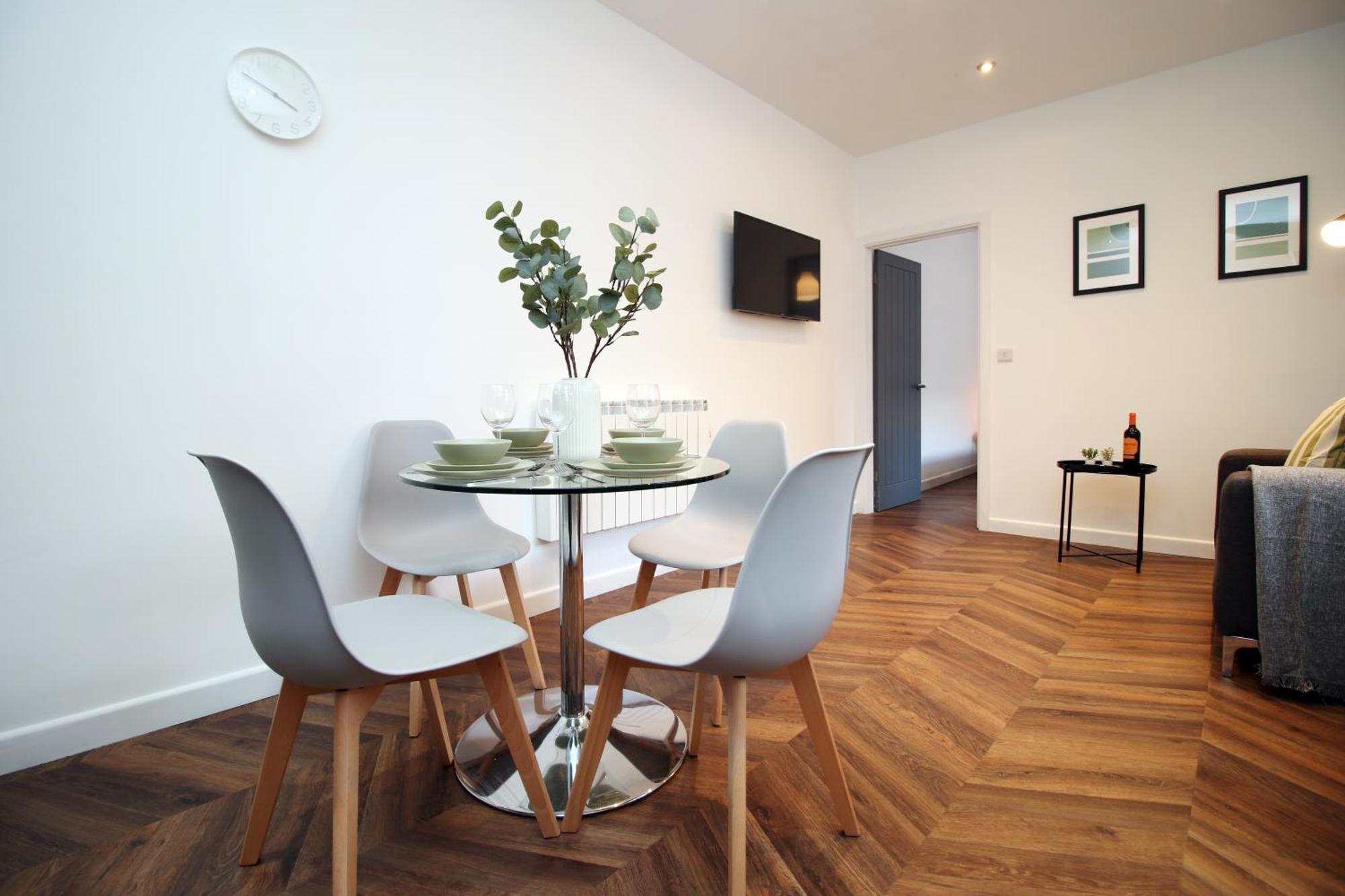 Fully Equipped Kitchen, Parking, City Centre Swansea Dış mekan fotoğraf