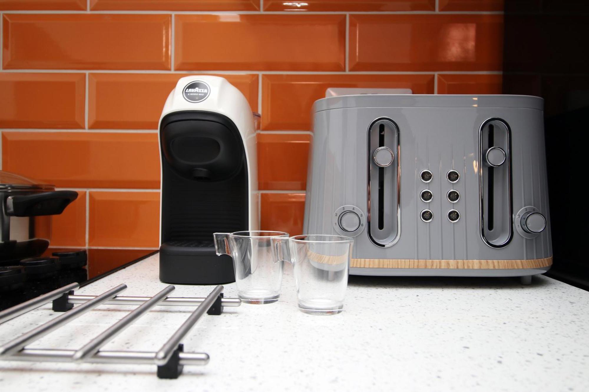 Fully Equipped Kitchen, Parking, City Centre Swansea Dış mekan fotoğraf