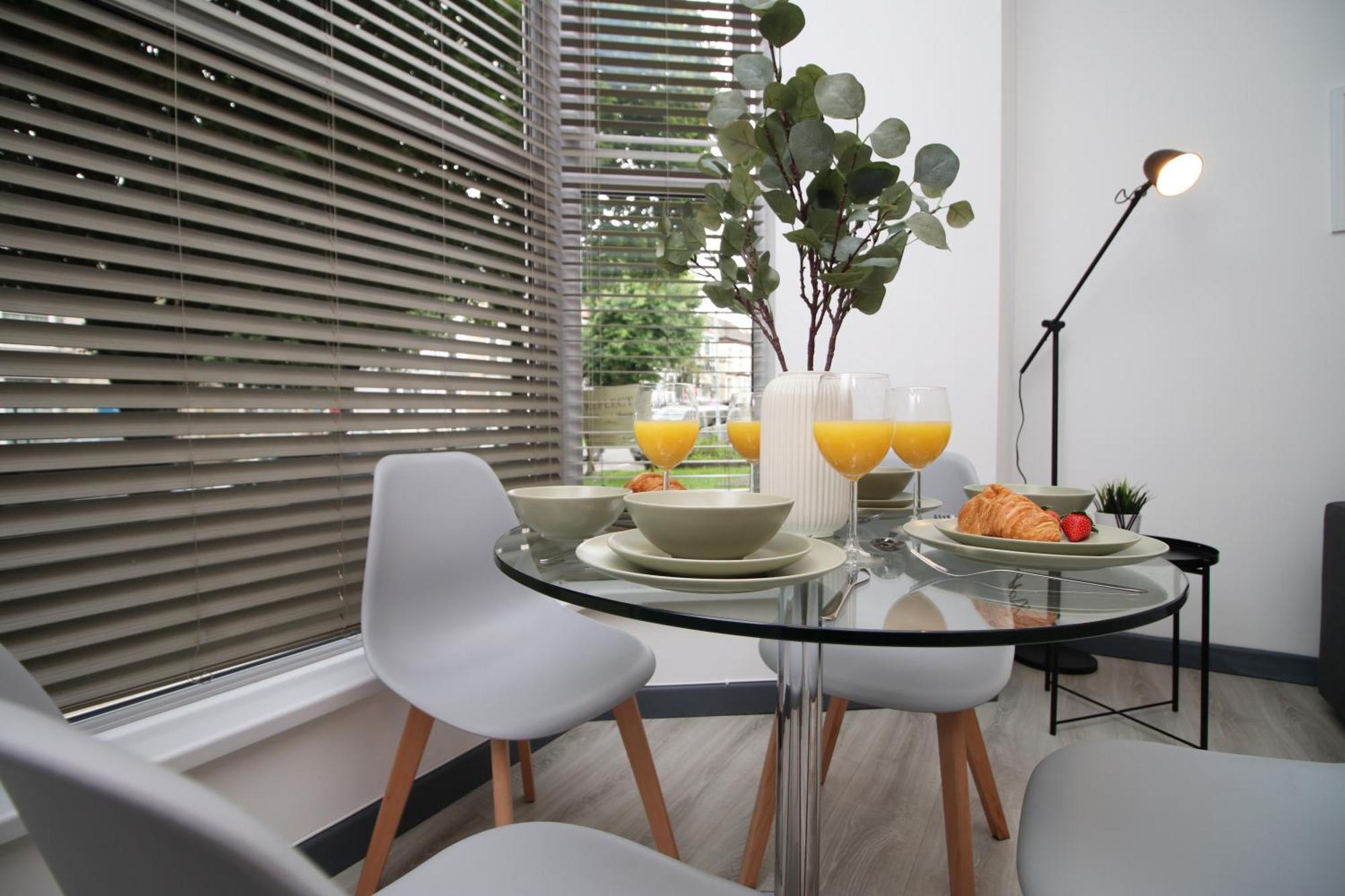 Fully Equipped Kitchen, Parking, City Centre Swansea Dış mekan fotoğraf